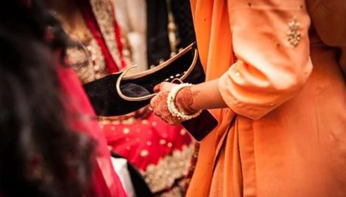 400803_3267805_updates